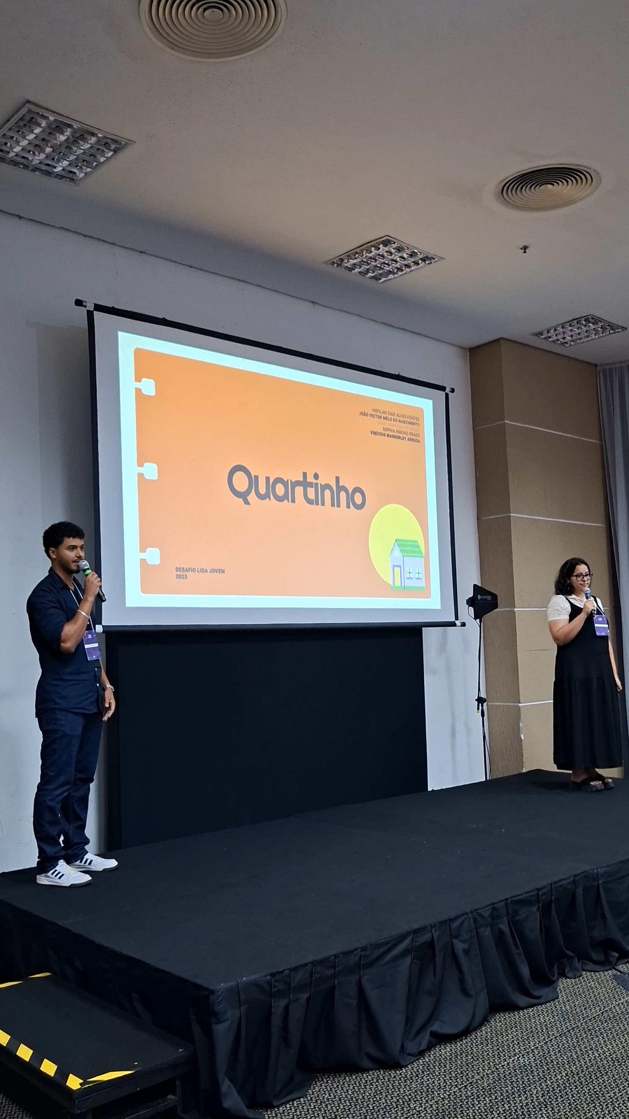 Equipe do projeto Quartinho no Desafio Liga Jovem do Sebrae